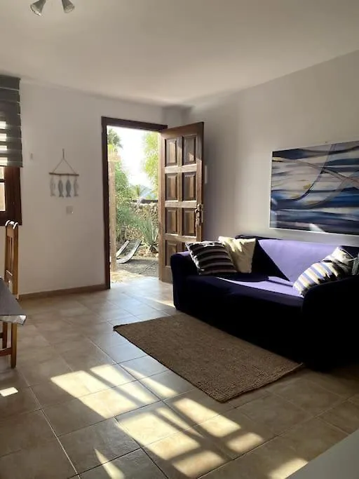 Orange House, Surf&Yoga Lajares Villa